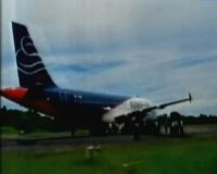Pesawat Tergelincir di Bandara Sepinggan