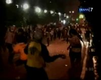 Demo Diejek,Mahasiswa Bentrok Dengan Suporter