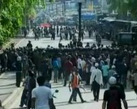 Flash: Dua Kelompok Warga Saling Serang