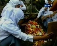 Isak Tangis Pemakaman Korban