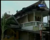 Cuaca Buruk Menerjang, Puluhan Rumah Warga Hancur