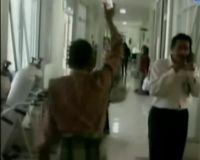 Tomcat Serbu Rumah Sakit, Pasien Panik