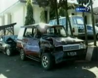 Hendak Berwisata, Minibus Dihantam Truk 