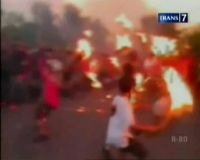 Tradisi Perang Api Sambut Nyepi Ricuh