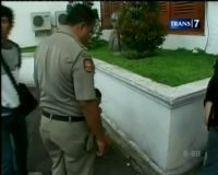 Tomcat Masuki Rumah Dinas Gubernur Jatim