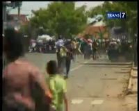 Dua Kelompok Massa Bentrok, Pos Polisi Dirusak