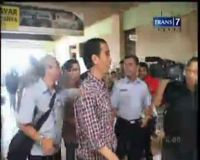 Akan Benahi KRL, Jokowi Naik Kereta Komuter