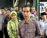 Jokowi Tebar Pesona di Kereta
