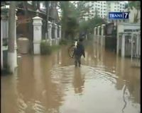 Hujan Deras dan Badai Sisakan banjir di Ibukota
