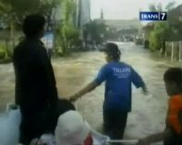 Ciledug Nyaris Tenggelam, Aktivitas Warga Lumpuh