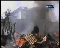 Rumah Terbakar, Warga Nangis dan Pingsan