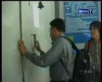 Adegan Wamen Tampar Sipir