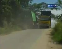 Kondisi Jalanan di Luar Jawa Rusak Parah 