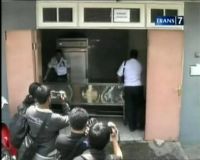 Tak Diberi Uang, Pelajar Tewas Loncat dari Menara