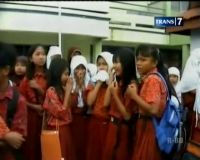 Sekolah Disegel, Ratusan Murid Histeris
