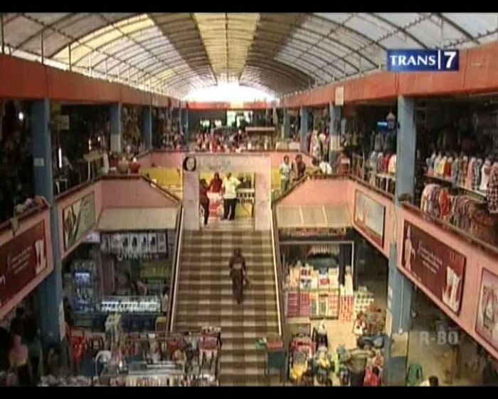 Pasar Tradisional Kalah Bersaing