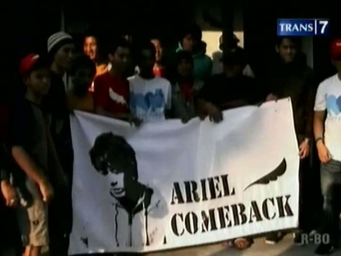 Ratusan Sahabat Peterpan Sambut Ariel