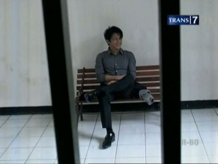 Tampil Positif, PR Ariel Untuk Raih Simpati Masyarakat