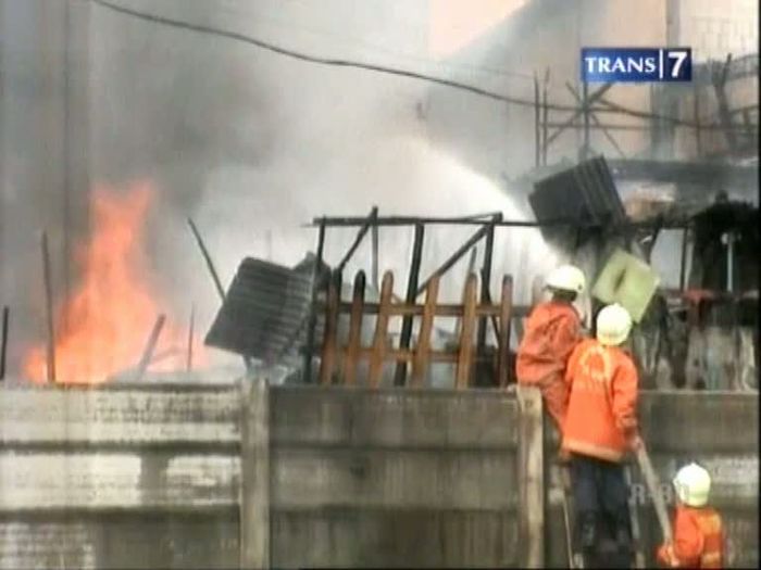 Perumahan Terbakar, Warga Histeris