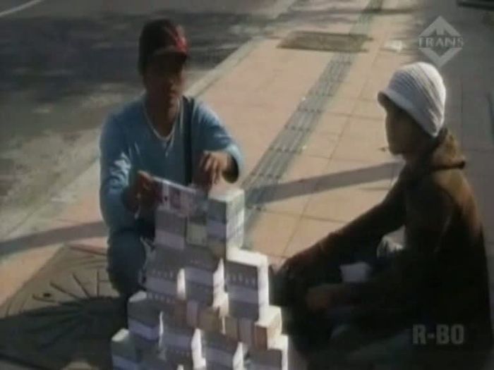 Jasa Penukaran Uang Mulai Ramai