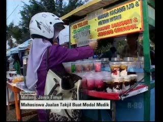 Keramaian Mesjid Al Akbar Menjelang Berbuka