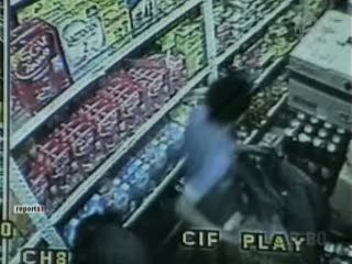 Perampokan Minimarket Terekam CCTV
