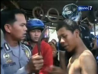 Tawuran Pelajar Bersenjata Tajam Dibubarkan Petugas