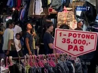 Baju Lebaran, Biar Bekas yang Penting Murah