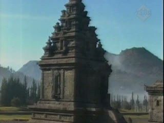 Salju Menjadi Tontonan Wisatawan