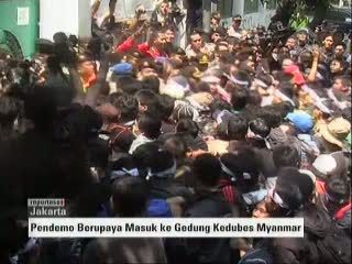 Unjuk Rasa Kecam Pembantaian Etnis Rohingya