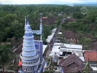 Masjid Tiban Memiliki 10 Lantai 