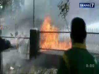 Mobil Terbakar, 10 Orang Alami Luka Bakar