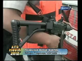 Antrean Kendaraan Mulai Memadati Pelabuhan Merak