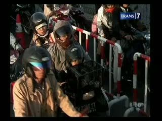 Pemudik Motor Abaikan Bahaya