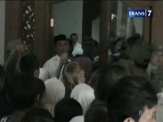Berebut Zakat, 1 Orang Pingsan