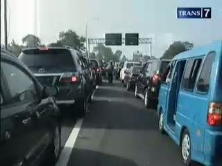 Wisatawan Jakarta Padati Puncak dan Bandung