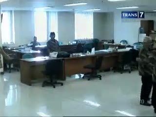 Anggaran Gaji Naik, Abdi Negara Tetap Korup