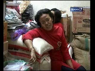  Menggugat Hak Perlindungan Pedagang Kecil