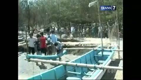 Penyu Belimbing Terdampar di Pantai Selatan