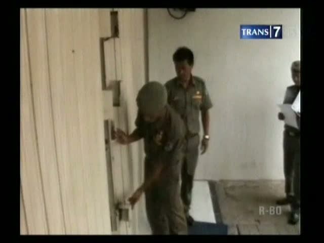 Tidak Berizin, Satpol PP Tutup Minimarket