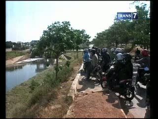 Isu Buaya di Kanal, Warga Penuhi BKT