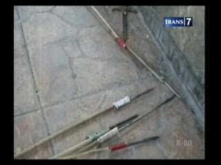 Bentrok Antar Desa Gunakan Panah dan Molotov