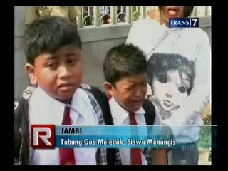 Tabung Gas Meledak, Siswa Menangis
