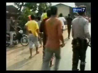Dipicu Dendam Lama, Warga 2 Desa Bentrok