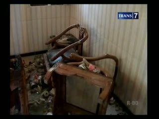 Rumah Warga Hancur Diamuk Santri