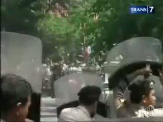 Demo Ricuh, Kapolres Dilempari Batu