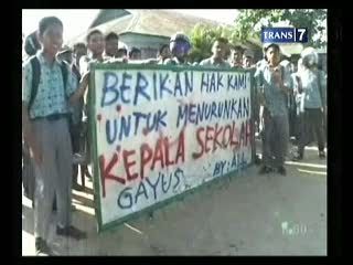 Tuduh Kepsek Korupsi, Ratusan Pelajar Demo