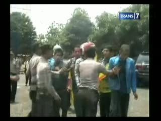 Ricuh, Demo Tuntut Pelayanan Kesehatan
