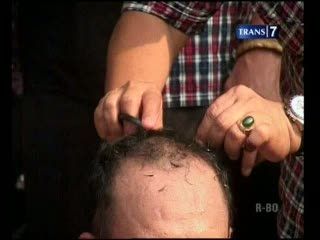 Cukur Kumis dan Rambut Keunggulan Jokowi