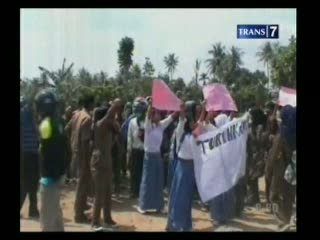 Ricuh, Demo Menuntut Kepala Sekolah Mundur